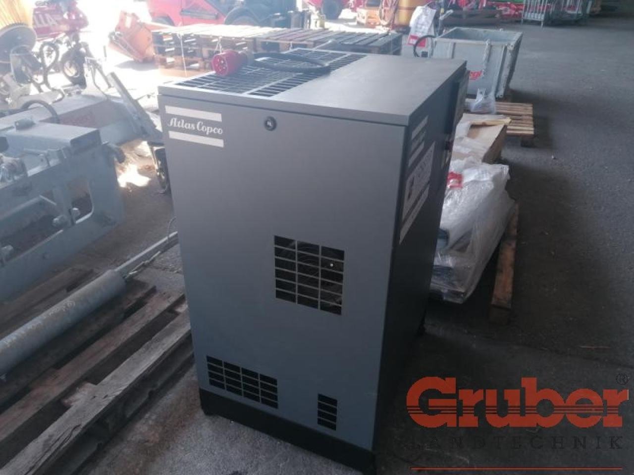 Sonstiges Türe ait Sonstige Atlas Copco Kompressor GA 5, Gebrauchtmaschine içinde Ampfing (resim 1)