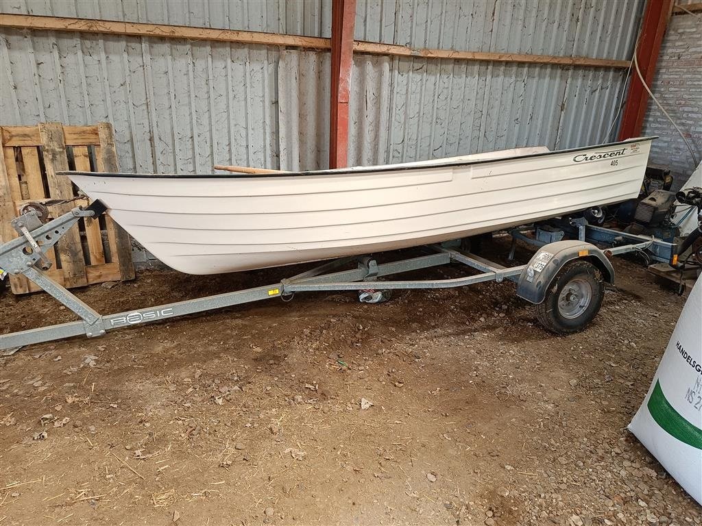 Sonstiges typu Sonstige Båd med 5 hk motor og trailer, Gebrauchtmaschine v Egtved (Obrázek 1)