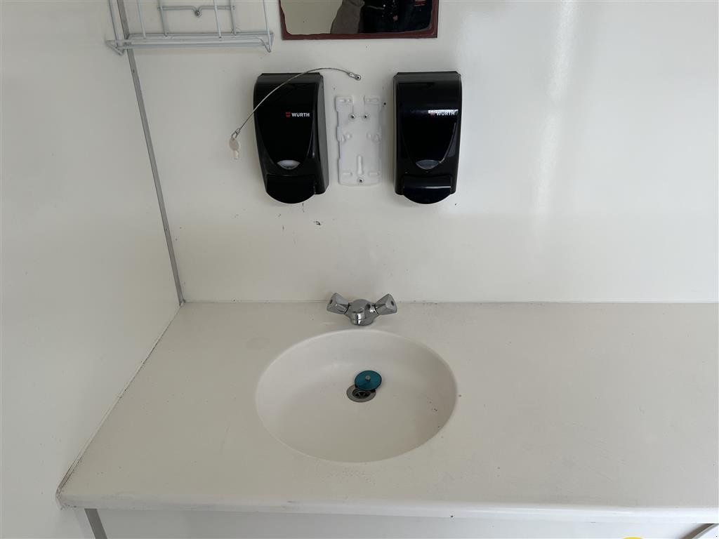 Sonstiges typu Sonstige Badmobil bad 1 toilet vogn med wc bad og kværn., Gebrauchtmaschine w Rønnede (Zdjęcie 5)