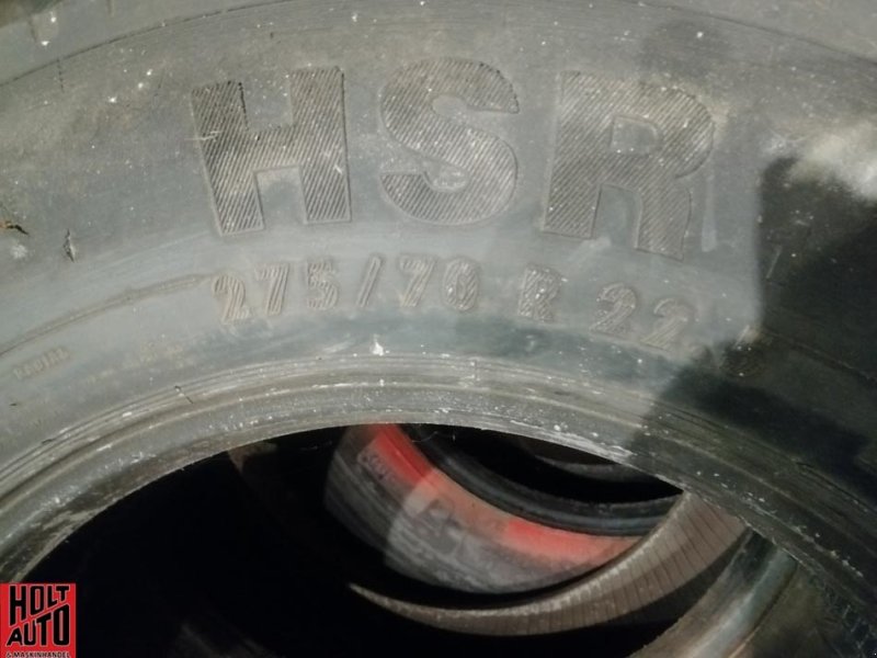 Sonstiges Türe ait Sonstige Brugt dæk 275-70x22.5, Gebrauchtmaschine içinde Vrå (resim 1)