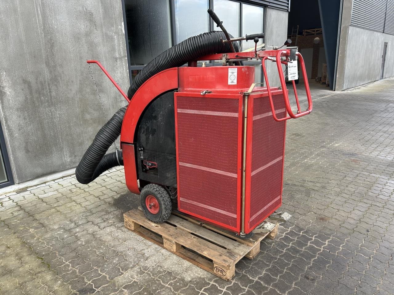 Sonstiges des Typs Sonstige BUGSERET LØVSUGER,, Gebrauchtmaschine in Randers SV (Bild 2)