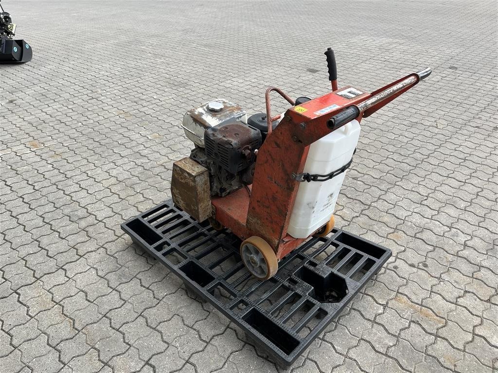 Sonstiges Türe ait Sonstige Dimas fs400c 03 skæremaskine, Gebrauchtmaschine içinde Rønnede (resim 4)