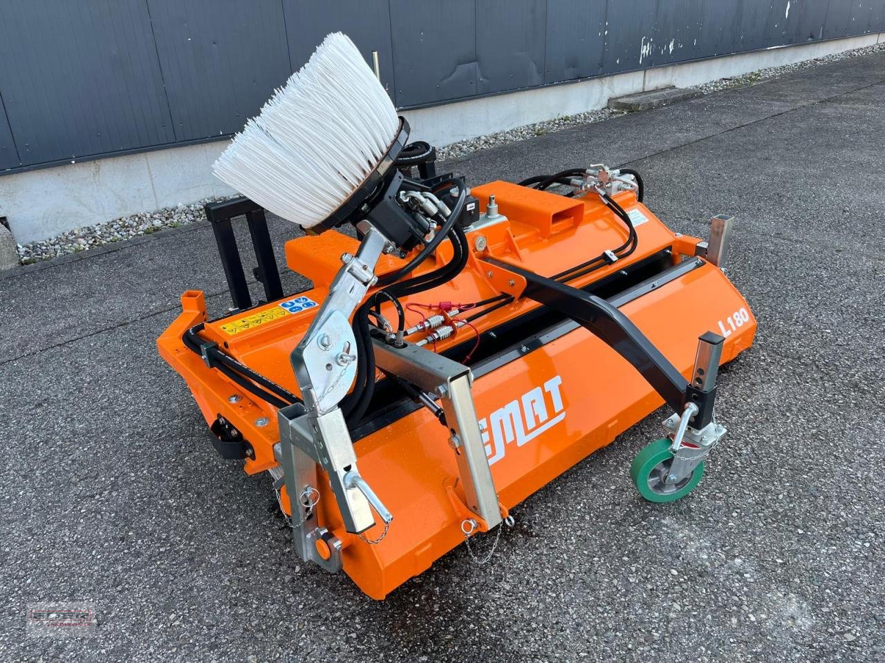 Sonstiges des Typs Sonstige EMAT Eco Clean 1,80 Kehrmaschine, Neumaschine in Tuntenhausen (Bild 4)