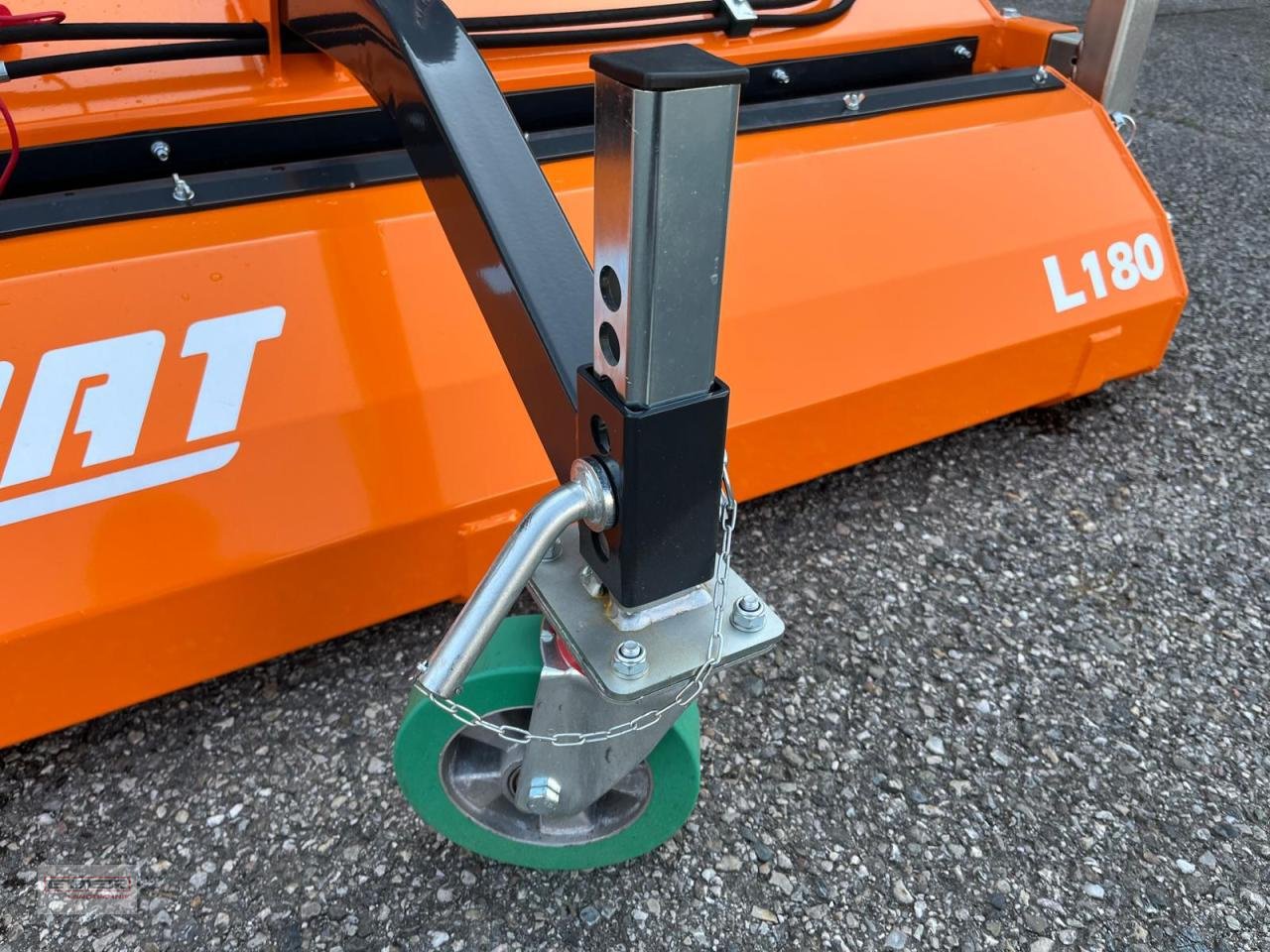 Sonstiges des Typs Sonstige EMAT Eco Clean 1,80 Kehrmaschine, Neumaschine in Tuntenhausen (Bild 5)