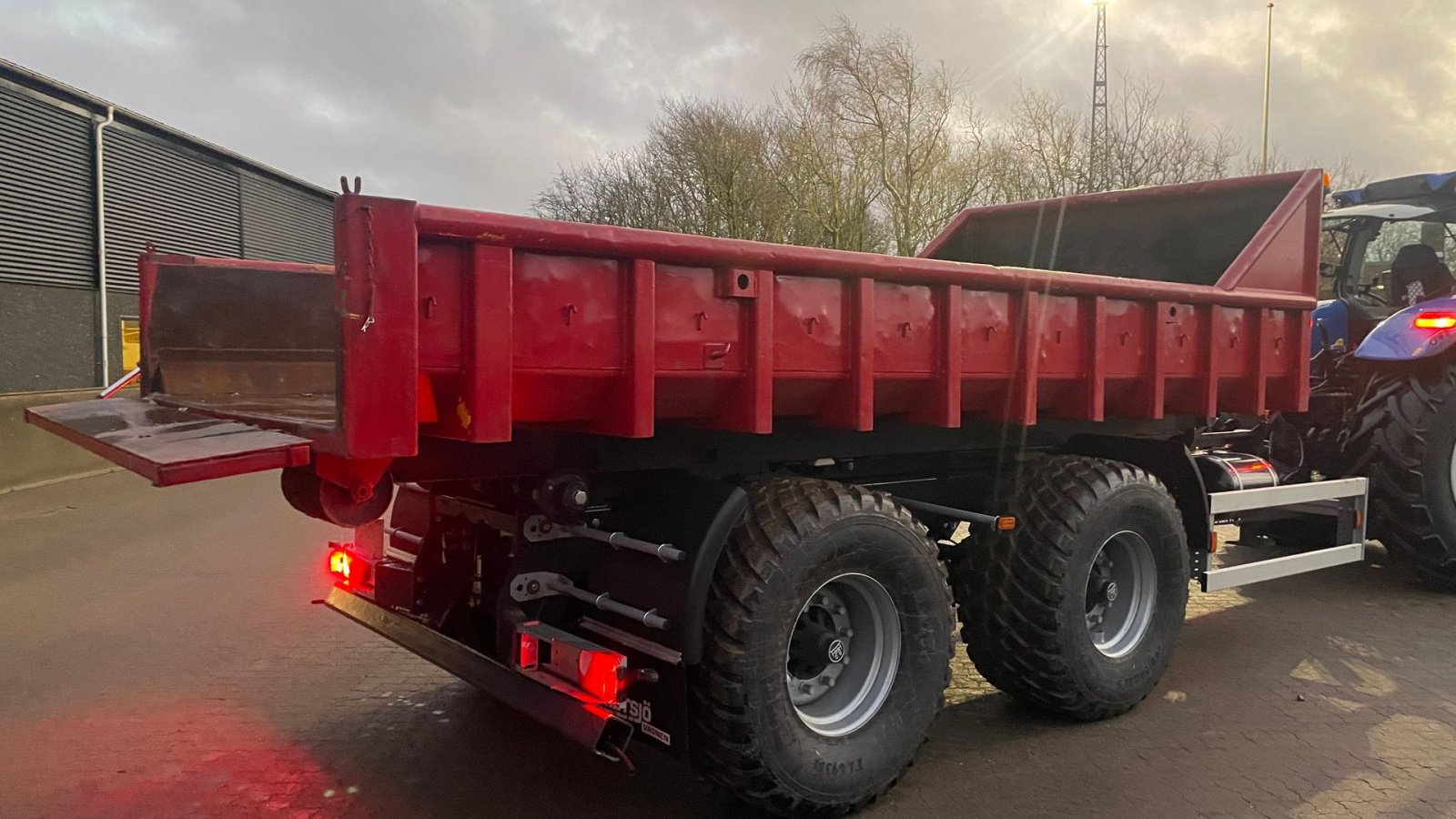 Sonstiges tipa Sonstige Entreprenør kasse m. Hydraulisk bagklap, Gebrauchtmaschine u Roslev (Slika 4)