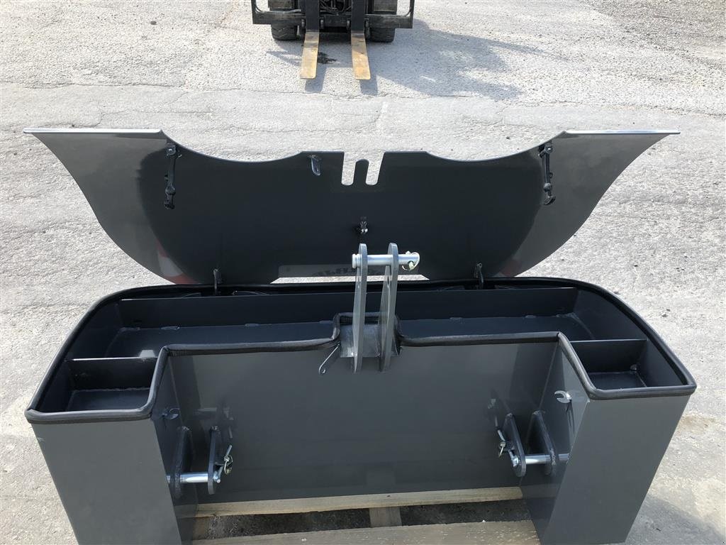 Sonstiges типа Sonstige FENDT USV SPECIAL 1000KG FRONTVÆGT, Gebrauchtmaschine в Rødekro (Фотография 4)