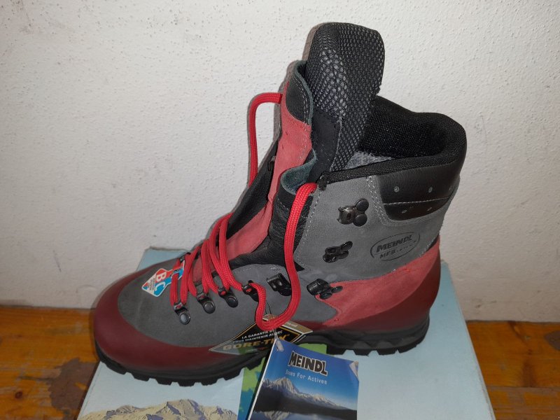 Sonstiges of the type Sonstige Forstschutzstiefel Meindl Airstream Gr. 40, Neumaschine in Bergheim (Picture 1)