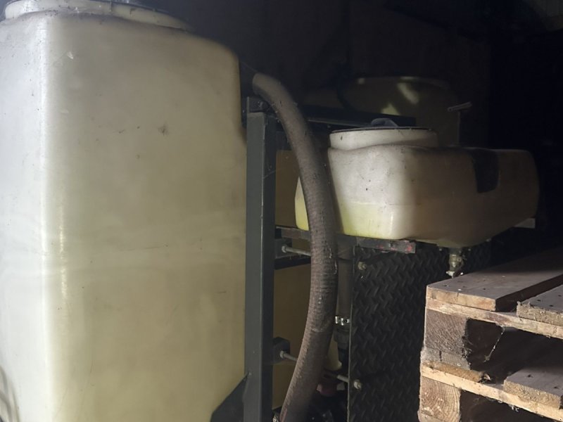 Sonstiges a típus Sonstige Fronttank med Kyndestoft computer, Gebrauchtmaschine ekkor: øster ulslev