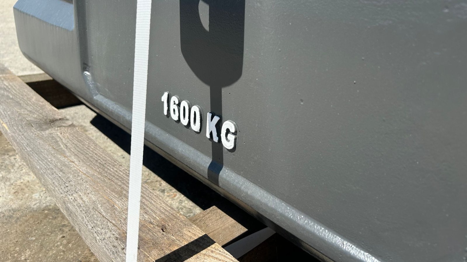Sonstiges of the type Sonstige Frontvægt MA1600 frontvægt 1600kg - forberedt til overbygning af ekstra vægt., Gebrauchtmaschine in Rødekro (Picture 5)