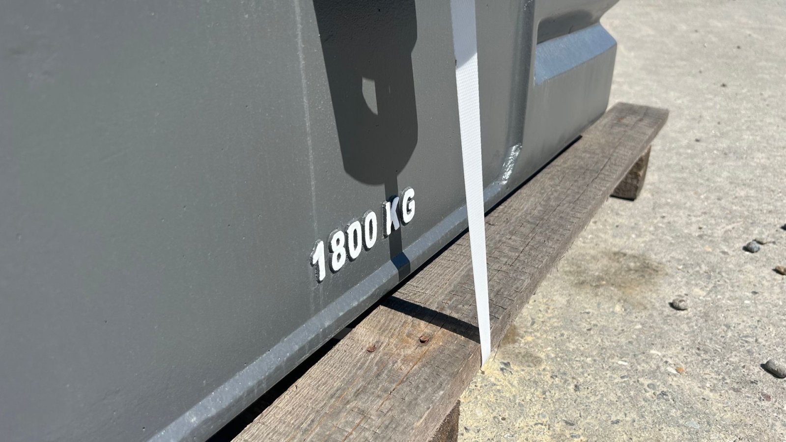 Sonstiges of the type Sonstige Frontvægt MA1800 frontvægt 1800kg - forberedt til overbygning af ekstra vægt., Gebrauchtmaschine in Rødekro (Picture 4)