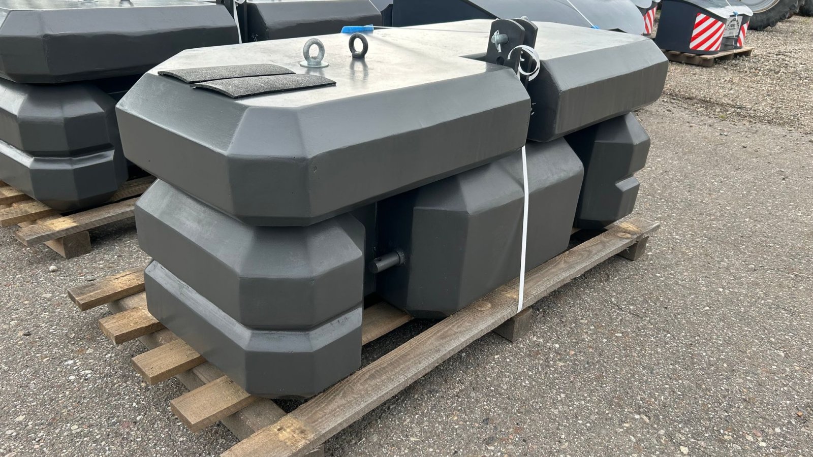 Sonstiges des Typs Sonstige Frontvægt MA800 overbygnings frontvægt 800kg - Passer til MA1600 - MA1800 - MA2000, Gebrauchtmaschine in Rødekro (Bild 2)