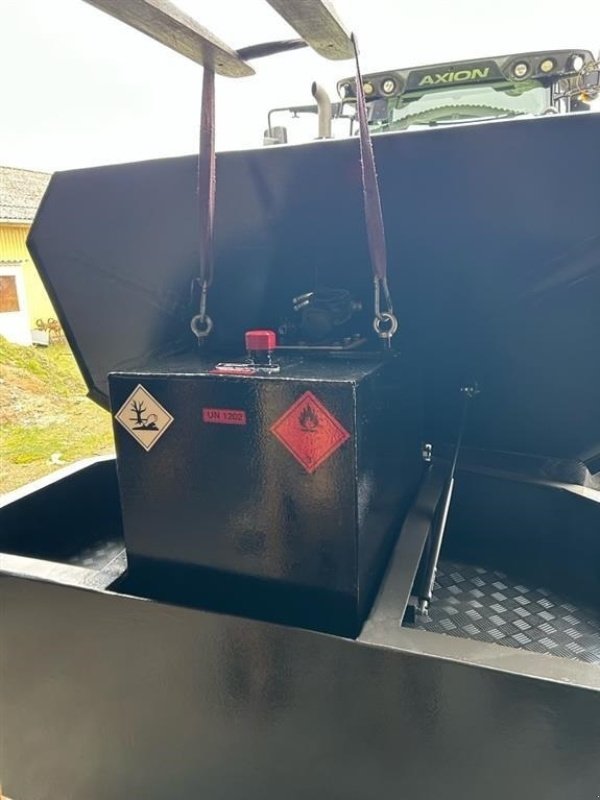 Sonstiges des Typs Sonstige Frontvægt med dieseltank, Gebrauchtmaschine in Mern (Bild 10)