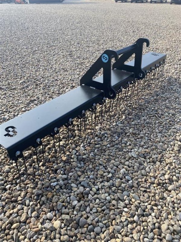 Sonstiges Türe ait Sonstige Gårdsplads rive 2,5 m Giant beslag, Gebrauchtmaschine içinde Føvling (resim 3)