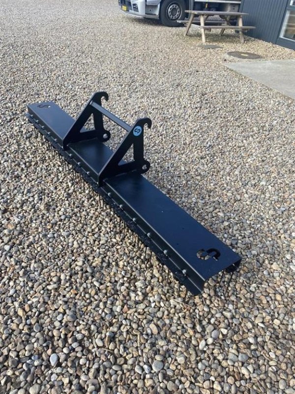 Sonstiges Türe ait Sonstige Gårdsplads rive 2,5 m Giant beslag, Gebrauchtmaschine içinde Føvling (resim 2)