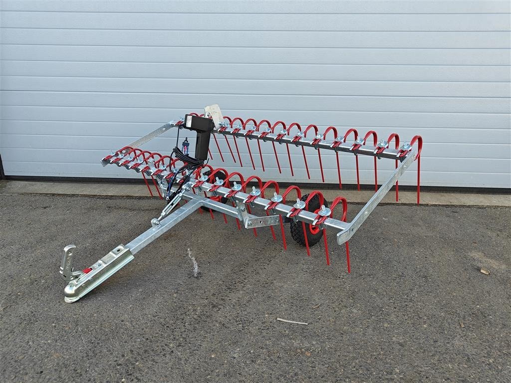 Sonstiges типа Sonstige Gårdspladsharve 150cm Elektrisk hæve/sænk og kugletræk, Gebrauchtmaschine в Holstebro (Фотография 2)