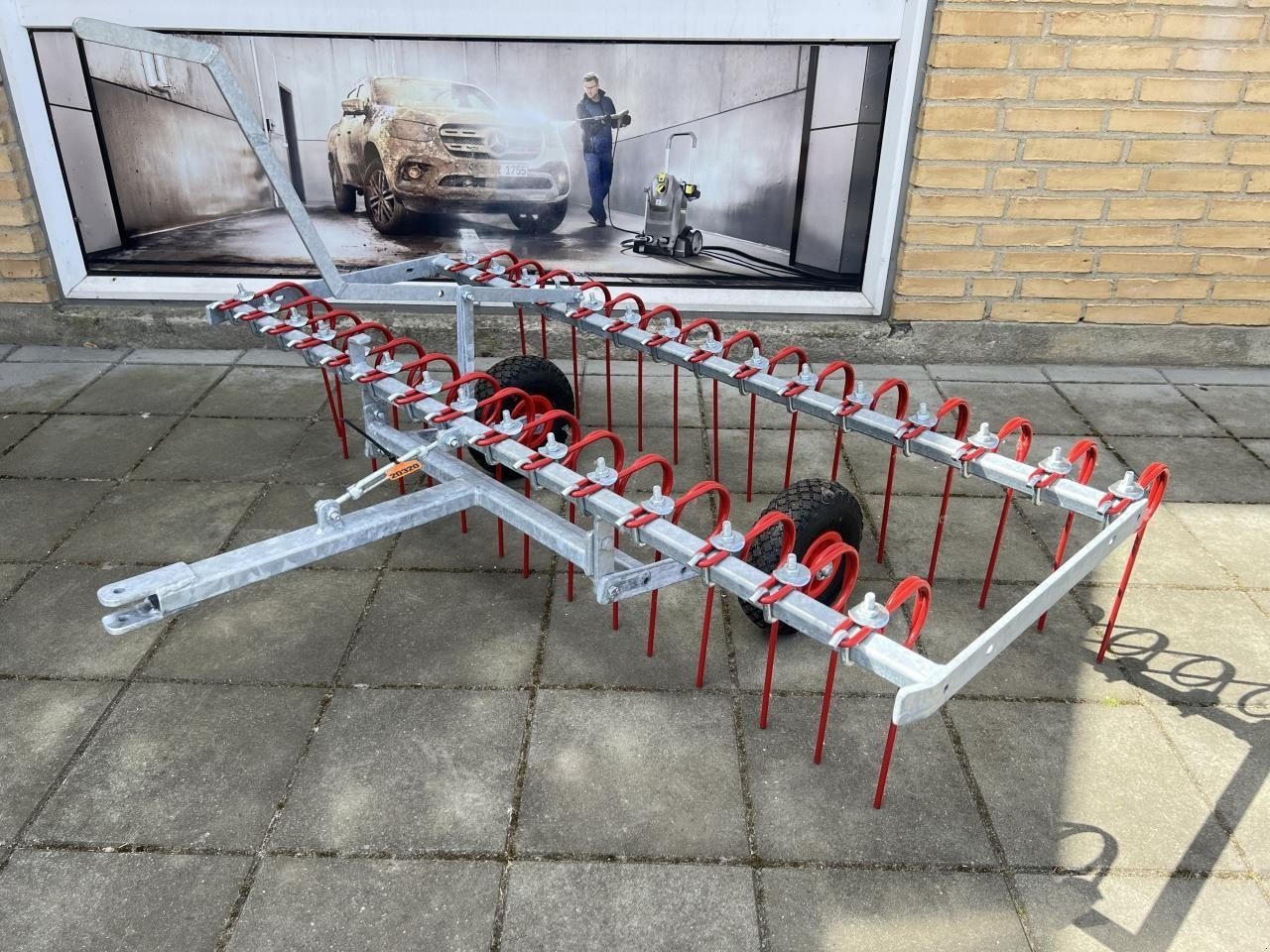 Sonstiges типа Sonstige GÅRDSPLADSRIVE 1,50, Gebrauchtmaschine в Viborg (Фотография 1)