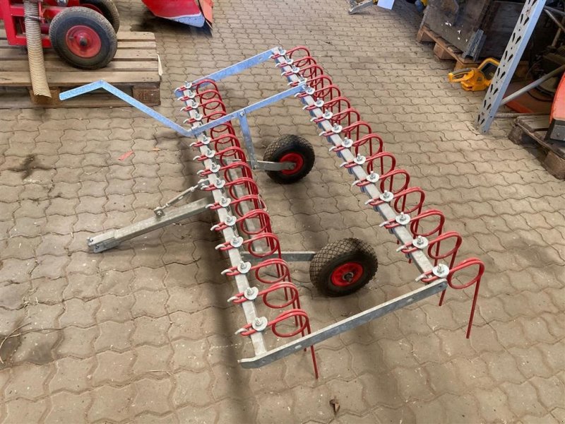 Sonstiges des Typs Sonstige GÅRDSPLADSRIVE 1,5M, Gebrauchtmaschine in Tinglev (Bild 1)
