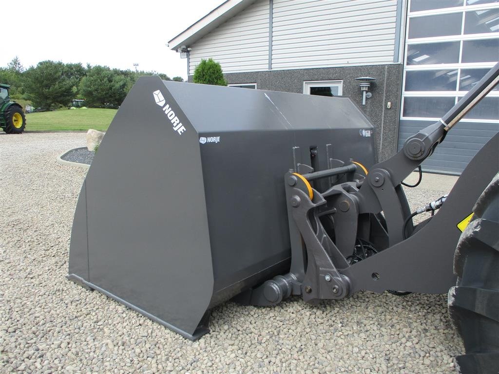 Sonstiges des Typs Sonstige HØJTIPSKOVL NORJE 4,2 m3 265cm bred og vendbar bolt-on skær, Gebrauchtmaschine in Lintrup (Bild 4)