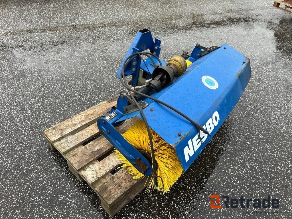 Sonstiges tipa Sonstige NESBO FM 1200 Hydraulisk front kost, Gebrauchtmaschine u Rødovre (Slika 3)