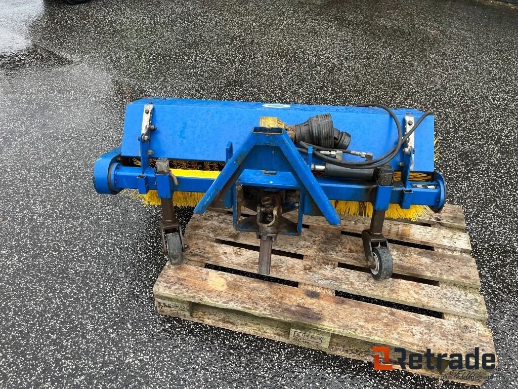 Sonstiges tipa Sonstige NESBO FM 1200 Hydraulisk front kost, Gebrauchtmaschine u Rødovre (Slika 5)