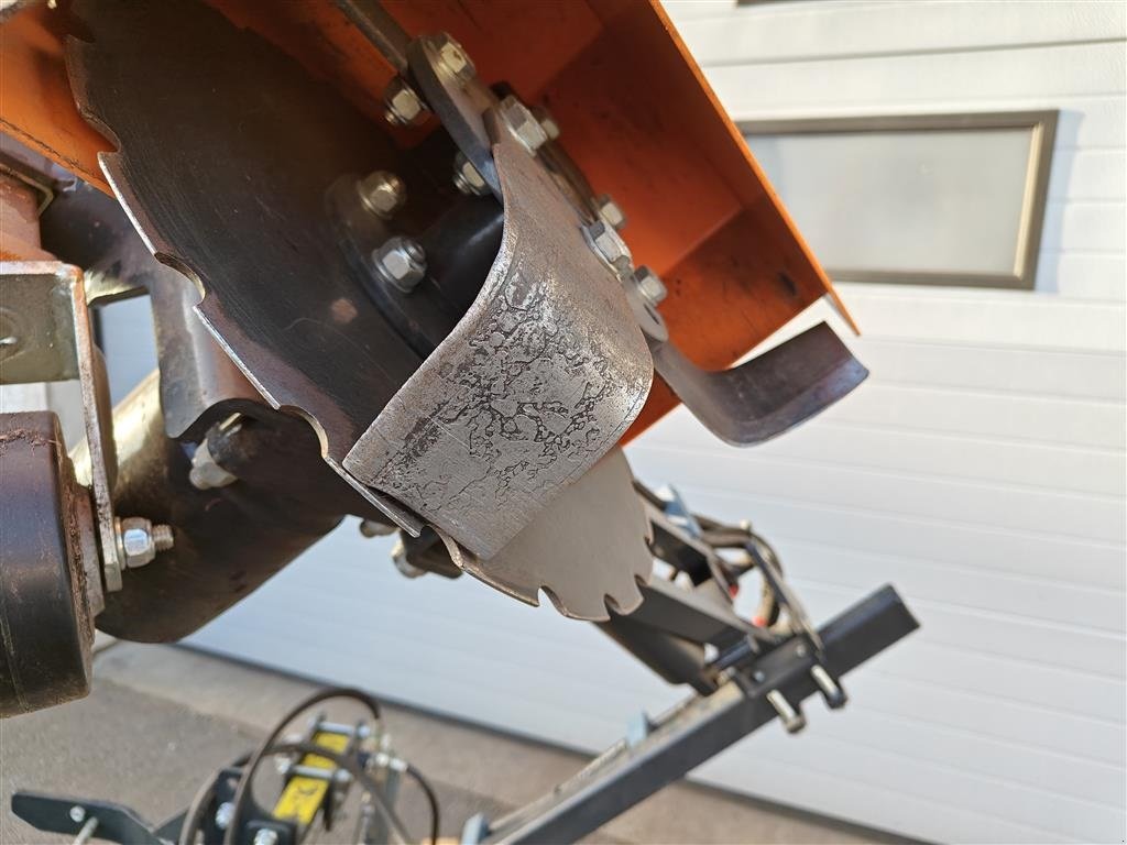 Sonstiges Türe ait Sonstige Nesbo kantskærer, hydraulisk, Gebrauchtmaschine içinde Holstebro (resim 4)