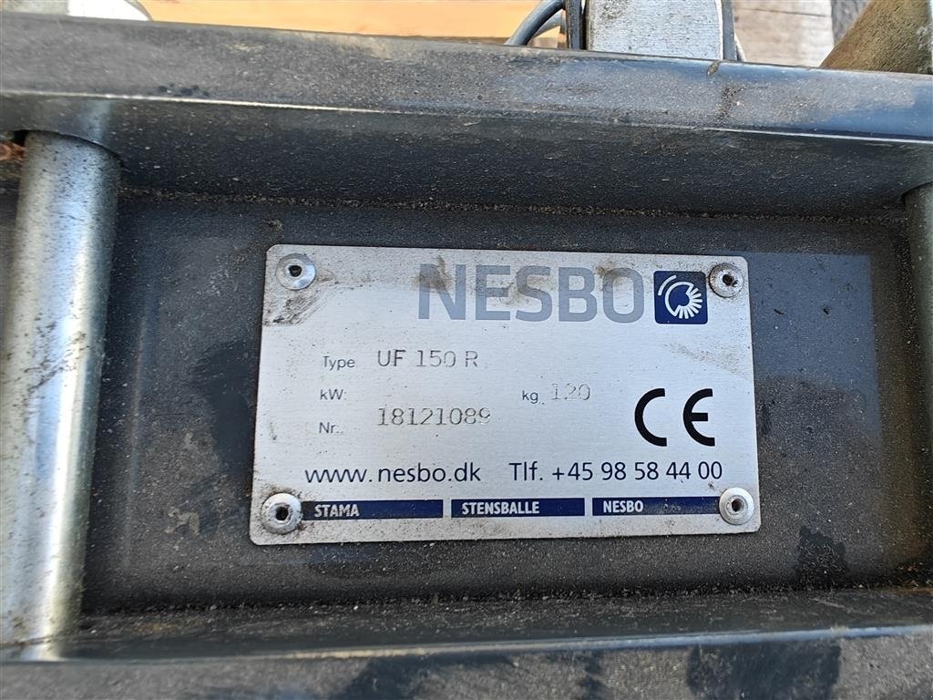 Sonstiges Türe ait Sonstige Nesbo kantskærer, hydraulisk, Gebrauchtmaschine içinde Holstebro (resim 6)