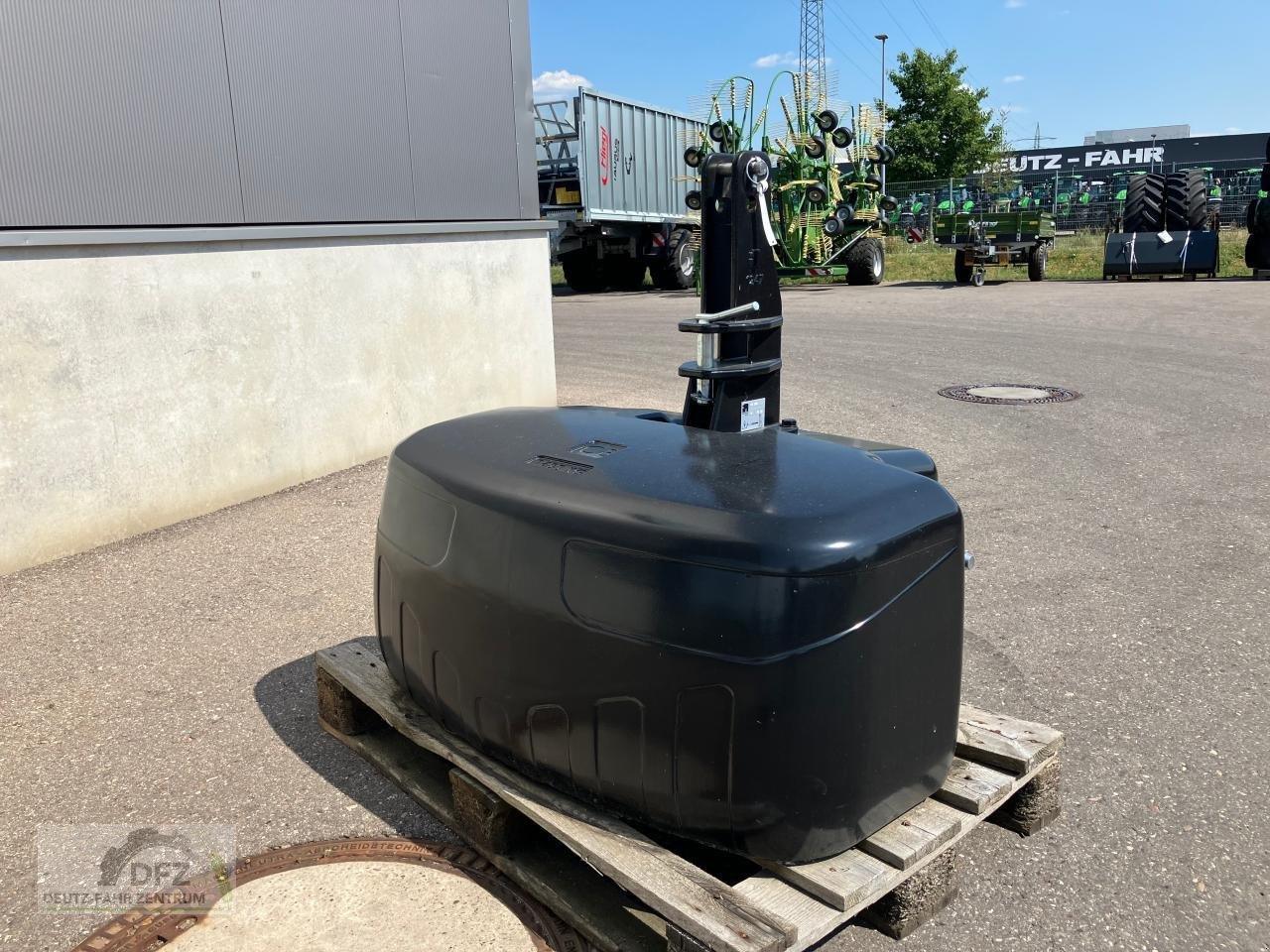 Sonstiges του τύπου Sonstige Pateer 1400 kg Frontgewicht, Neumaschine σε Lauingen (Φωτογραφία 1)