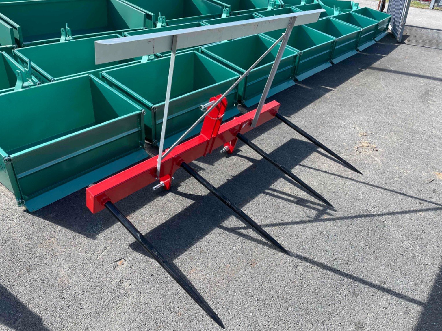 Sonstiges des Typs Sonstige Pic à balle FT2091 Kramp, Gebrauchtmaschine in LA SOUTERRAINE (Bild 2)