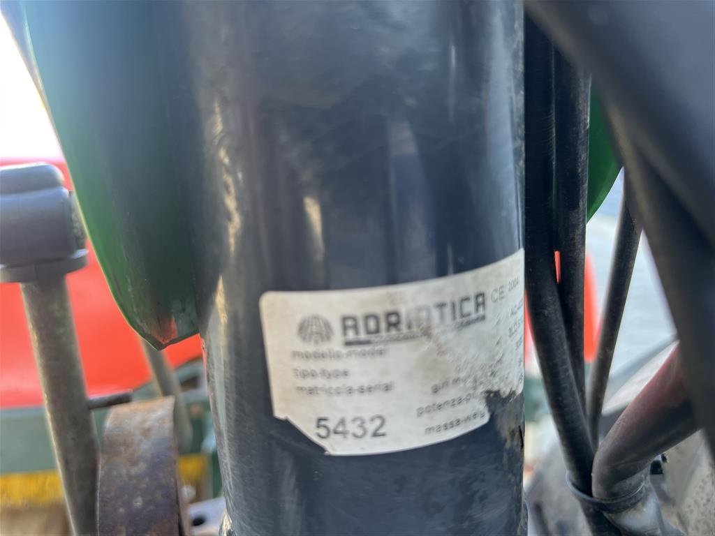 Sonstiges typu Sonstige Roriatica AC 400 2hjulet traktor med kost, Gebrauchtmaschine v Rønnede (Obrázek 14)