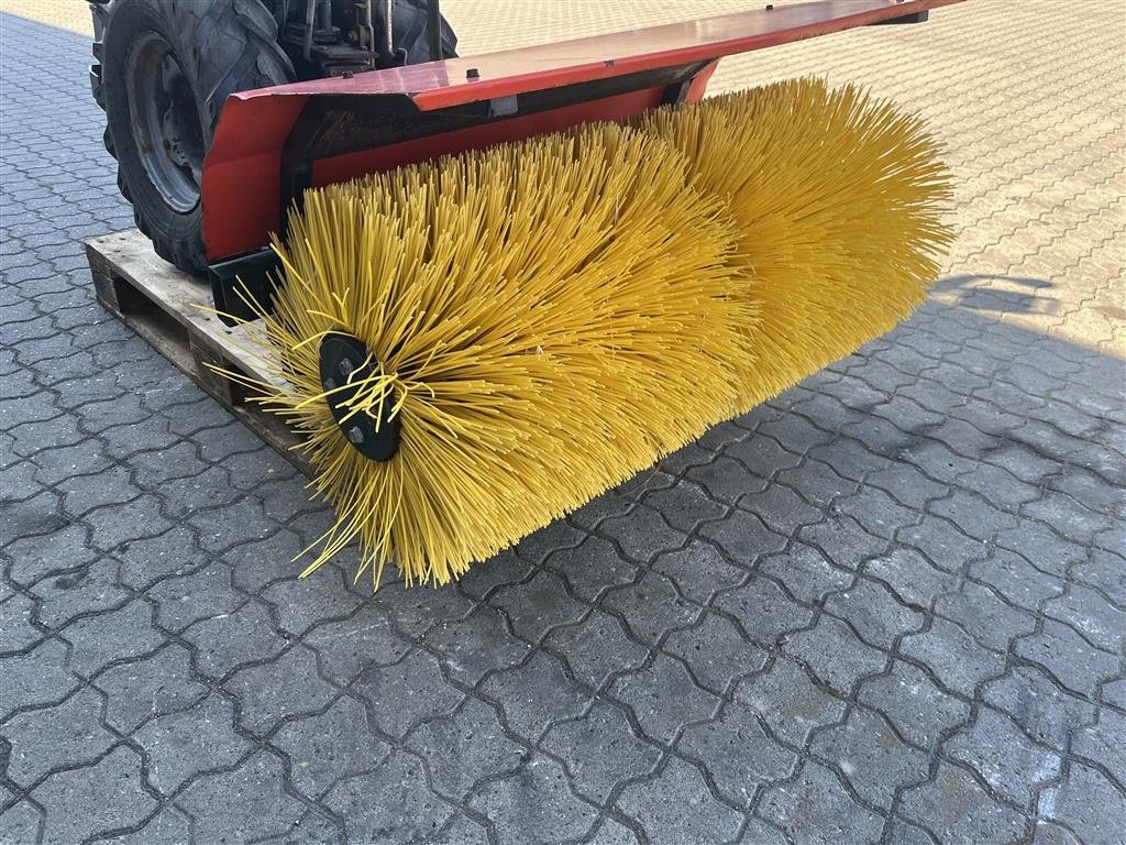 Sonstiges typu Sonstige Roriatica AC 400 2hjulet traktor med kost, Gebrauchtmaschine v Rønnede (Obrázek 9)