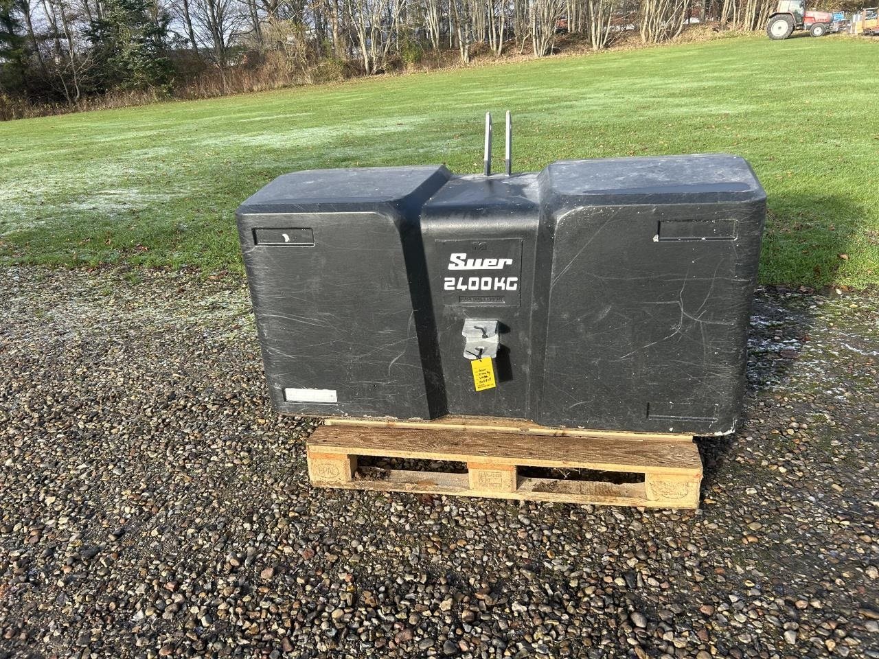 Sonstiges a típus Sonstige SAUR 2400 KG FRONTVÆ, Gebrauchtmaschine ekkor: Jelling (Kép 1)