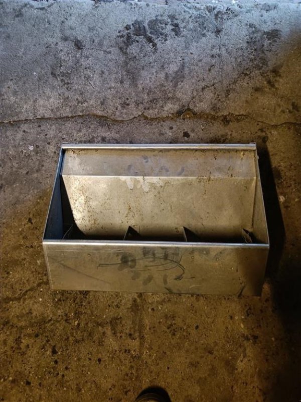 Sonstiges of the type Sonstige Smågrise trug i rustfri, med vægbeslag 36 stk., Gebrauchtmaschine in Egtved (Picture 5)