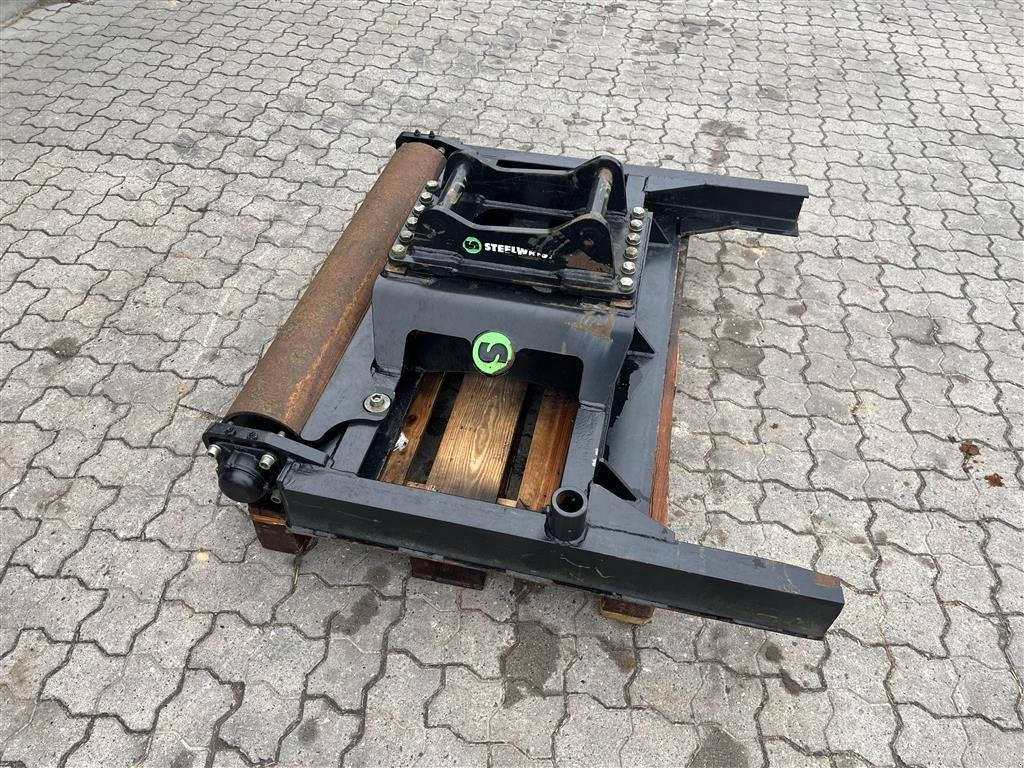 Sonstiges des Typs Sonstige Steelwrist afretter med rulle s40 fæste, Gebrauchtmaschine in Rønnede (Bild 4)