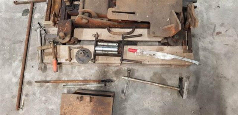 Sonstiges des Typs Sonstige Værktøj for adskillelse af traktor, Gebrauchtmaschine in Hemmet (Bild 4)