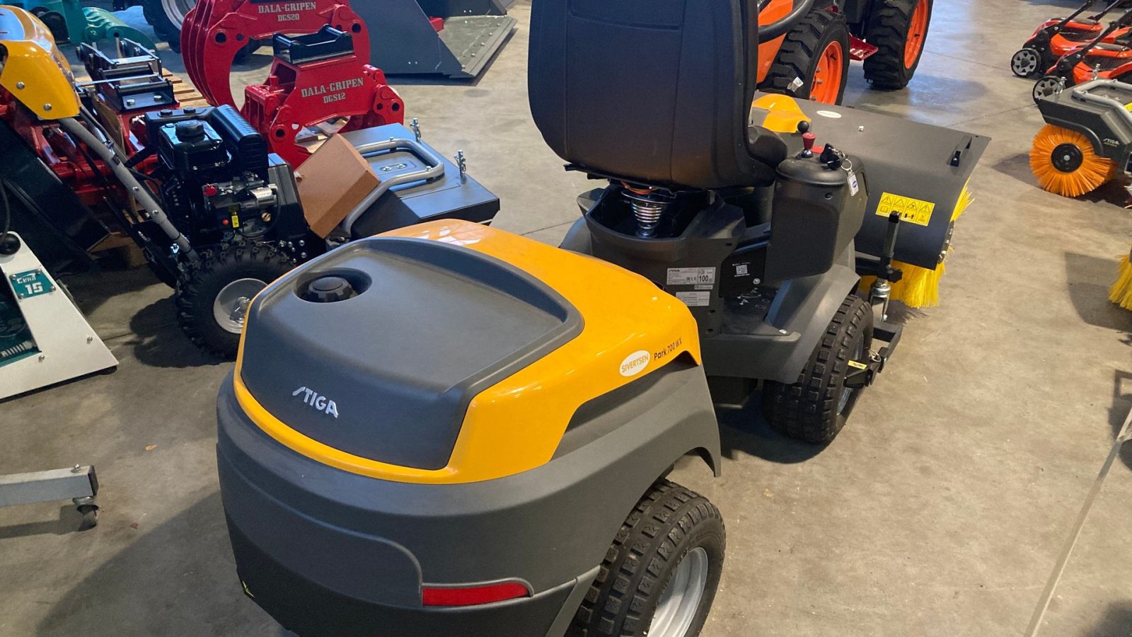 Sonstiges des Typs Stiga Park 700 WX 100 cm fejemaskine, Gebrauchtmaschine in Roskilde (Bild 3)