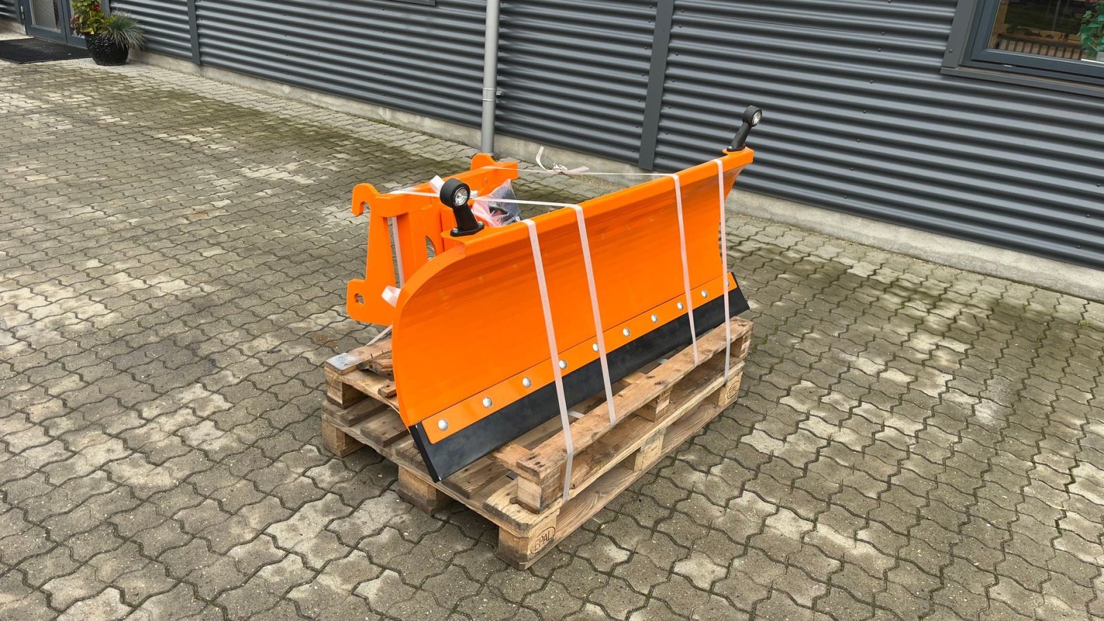 Sonstiges des Typs Stöckli Pro g103 150 150cm sneplov med hydraulisk sving og Giant fæste, Gebrauchtmaschine in Rønnede (Bild 2)