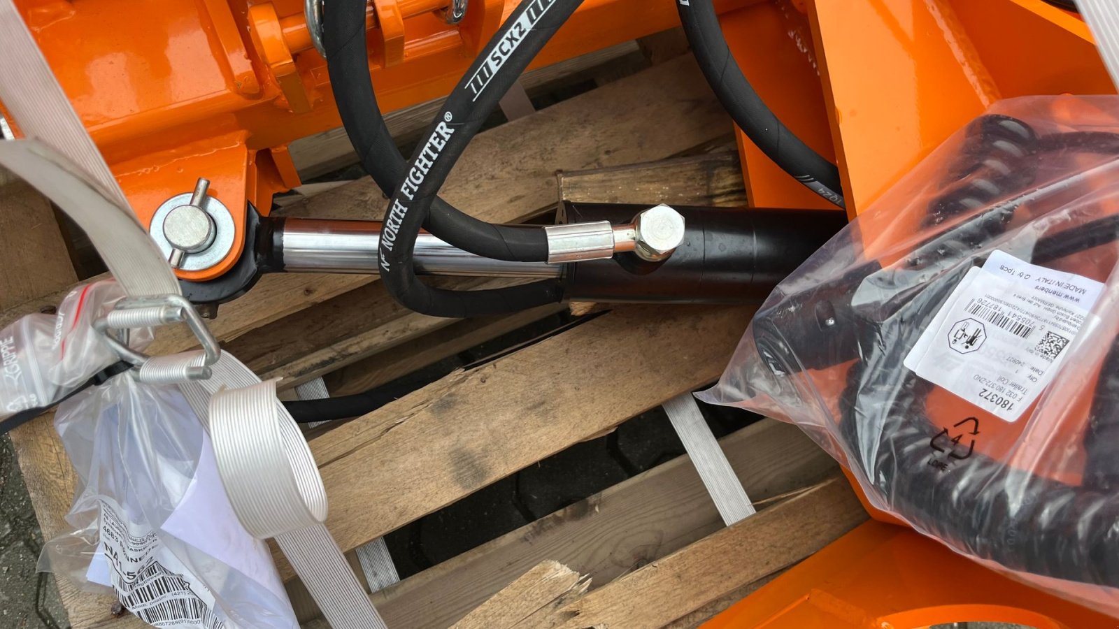 Sonstiges des Typs Stöckli Pro g103 150 150cm sneplov med hydraulisk sving og Giant fæste, Gebrauchtmaschine in Rønnede (Bild 8)