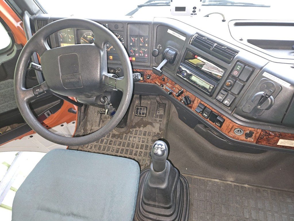 Sonstiges des Typs Volvo FH 12, Gebrauchtmaschine in Hindelbank (Bild 10)