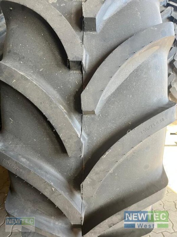 Sonstiges des Typs Vredestein KR 710/70R38, Neumaschine in Heinbockel-Hagenah (Bild 2)