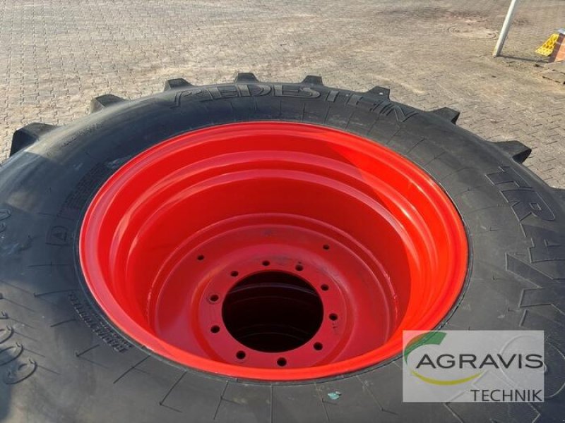 Sonstiges des Typs Vredestein KR 710/70R42 + 600/70 R30, Neumaschine in Meppen-Versen (Bild 5)