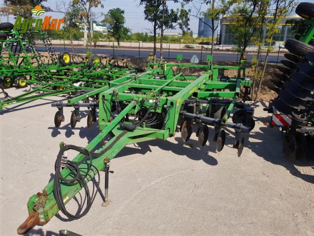 Spatenpflug tipa John Deere 2700, Gebrauchtmaschine u Кіровоград (Slika 1)