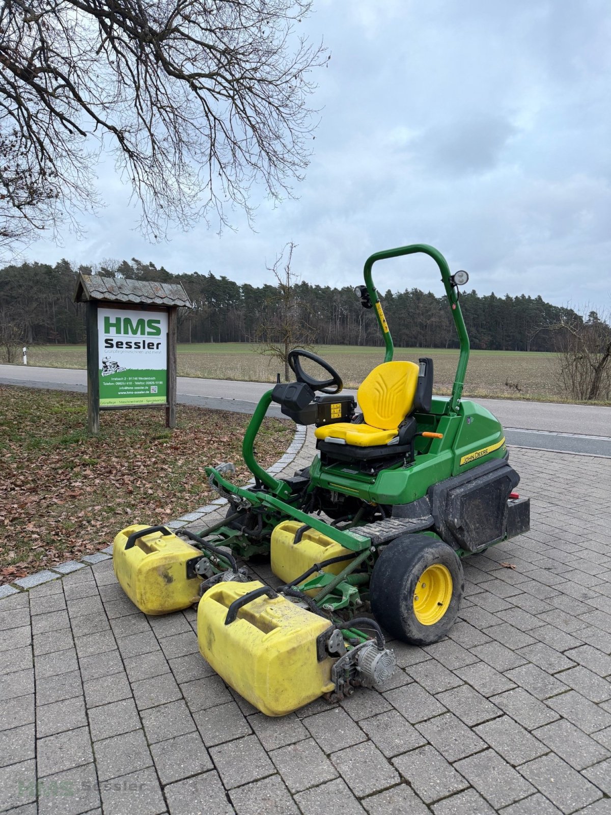 Spindelmäher от тип John Deere 2750 E-Cut Hybrid, Gebrauchtmaschine в Weidenbach (Снимка 2)