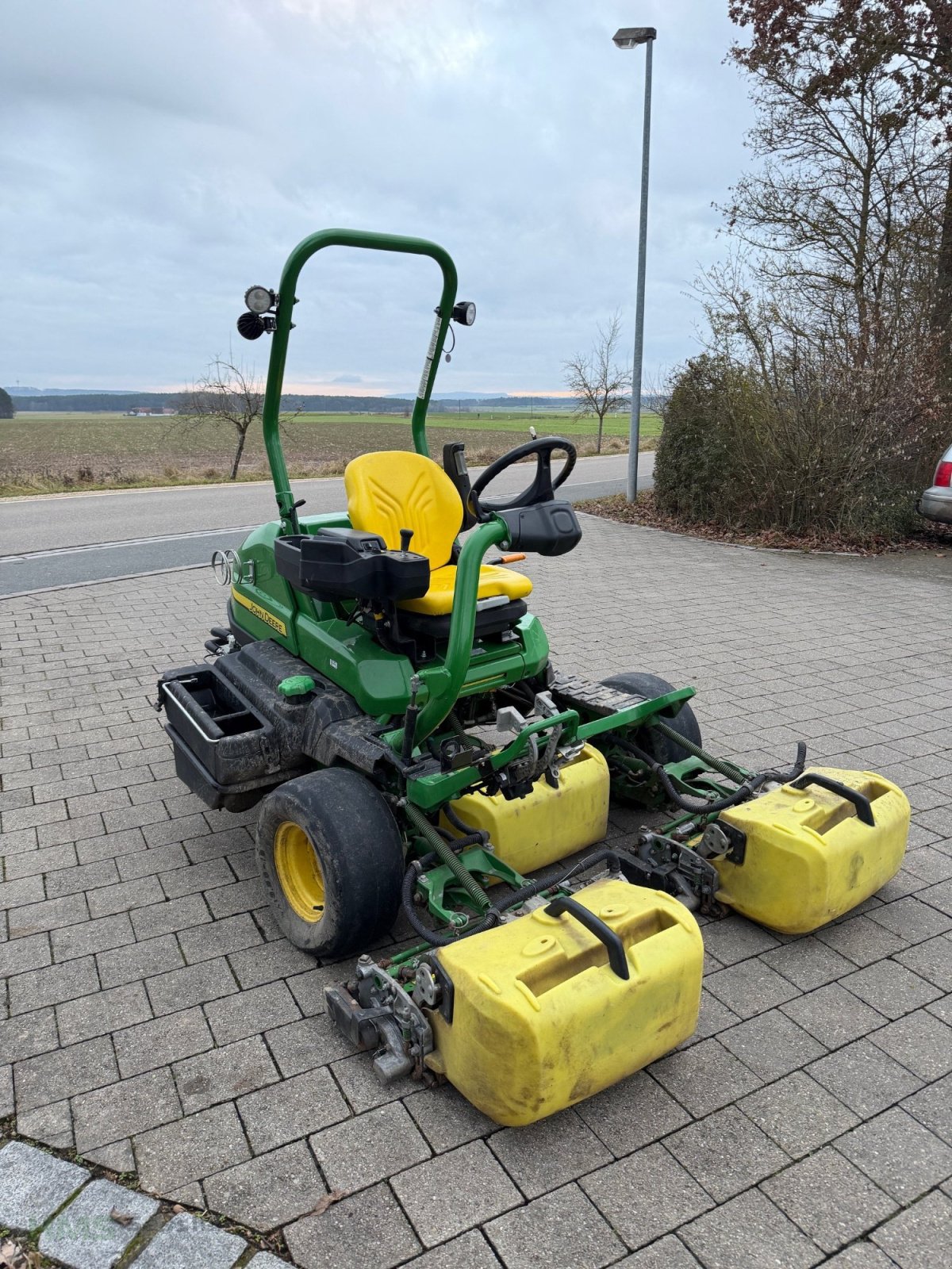 Spindelmäher от тип John Deere 2750 E-Cut Hybrid, Gebrauchtmaschine в Weidenbach (Снимка 4)