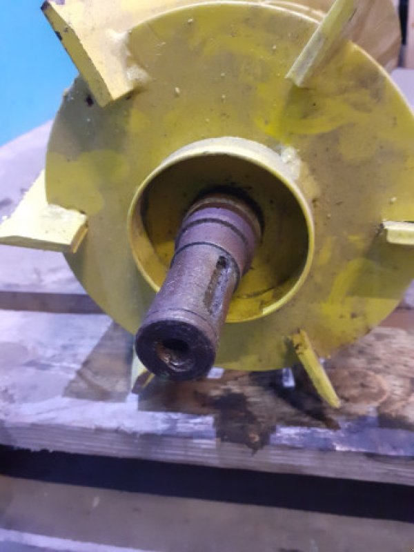 Spindelmäher typu John Deere 305, Gebrauchtmaschine v Hemmet (Obrázek 3)