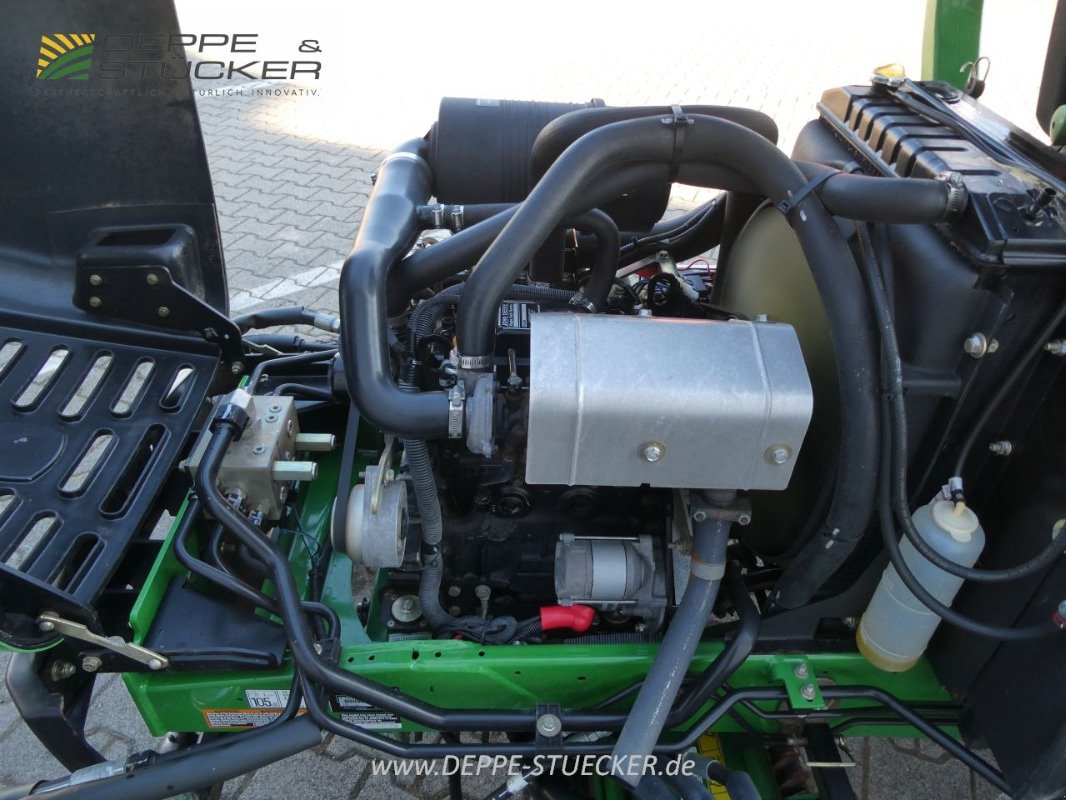 Spindelmäher des Typs John Deere 8700, Gebrauchtmaschine in Lauterberg/Barbis (Bild 9)