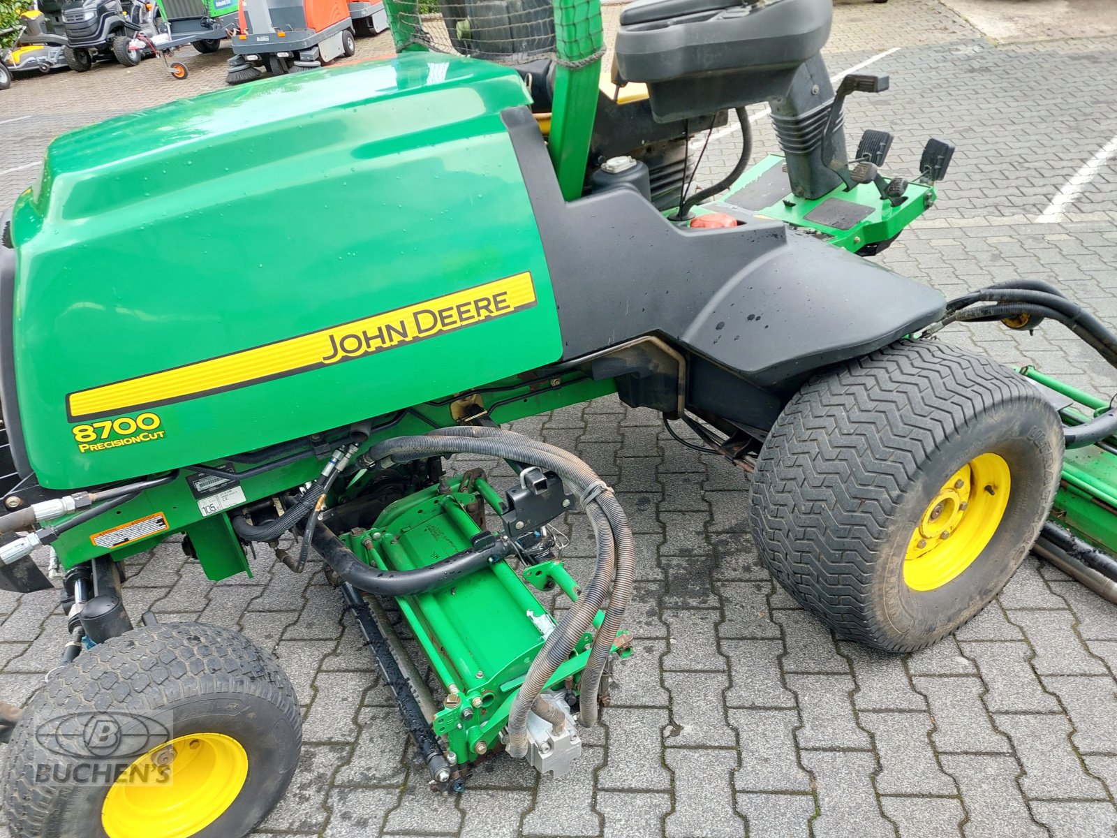 Spindelmäher des Typs John Deere 8700A, Gebrauchtmaschine in Olpe (Bild 8)