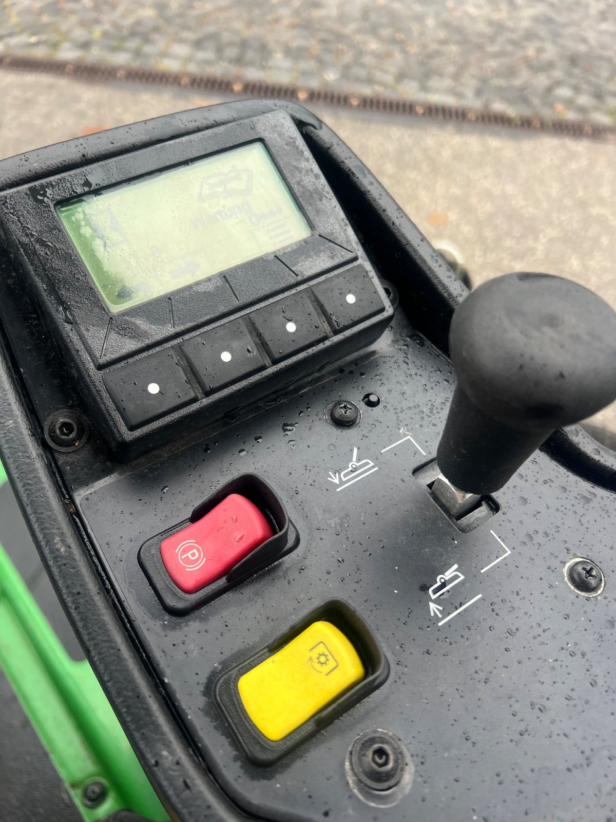 Spindelmäher des Typs John Deere 8700A, Neumaschine in München (Bild 12)