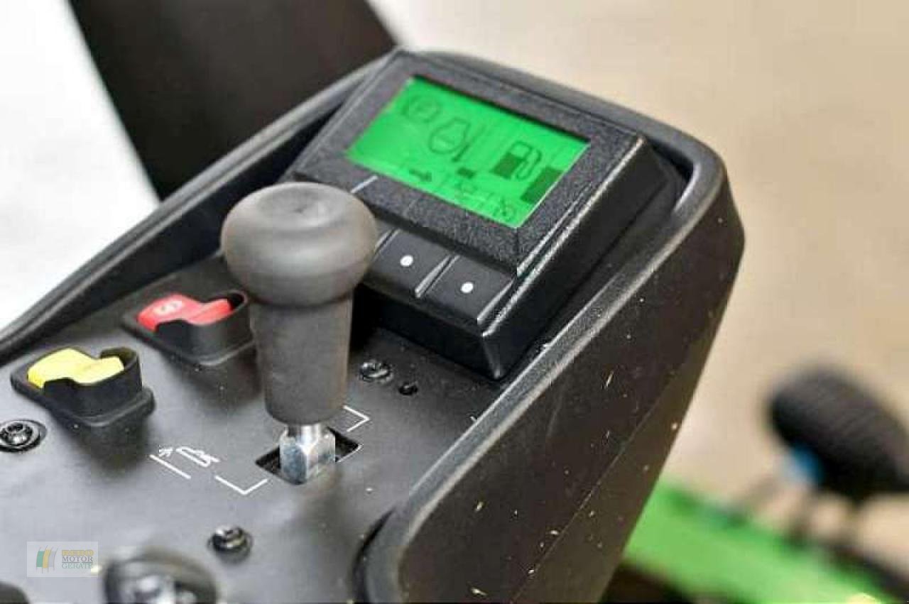 Spindelmäher des Typs John Deere 8900A PRECISIONCUT G, Neumaschine in Cloppenburg (Bild 7)