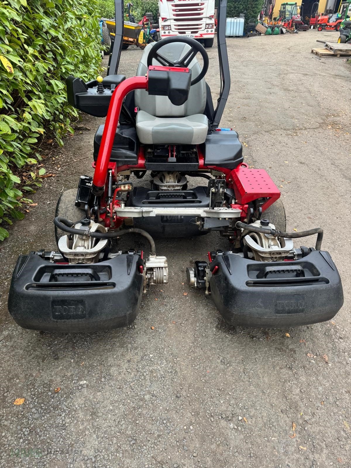 Spindelmäher des Typs Toro Greensmaster eTriflex 3360, Gebrauchtmaschine in Weidenbach (Bild 2)