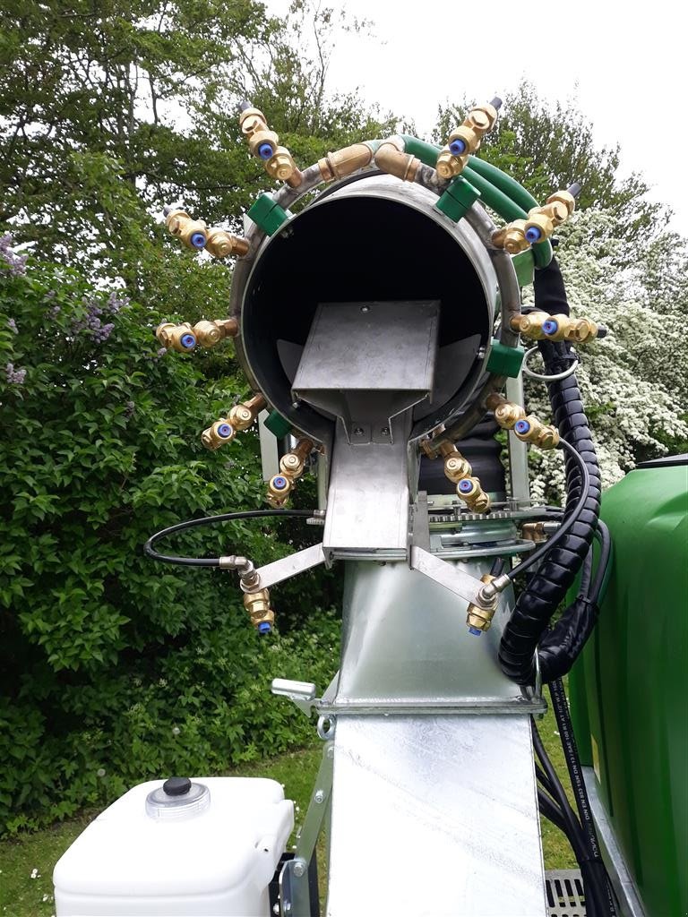 Sprühgerät des Typs DRAGONE AZ 2 450 1200 l, Gebrauchtmaschine in Skærbæk (Bild 2)